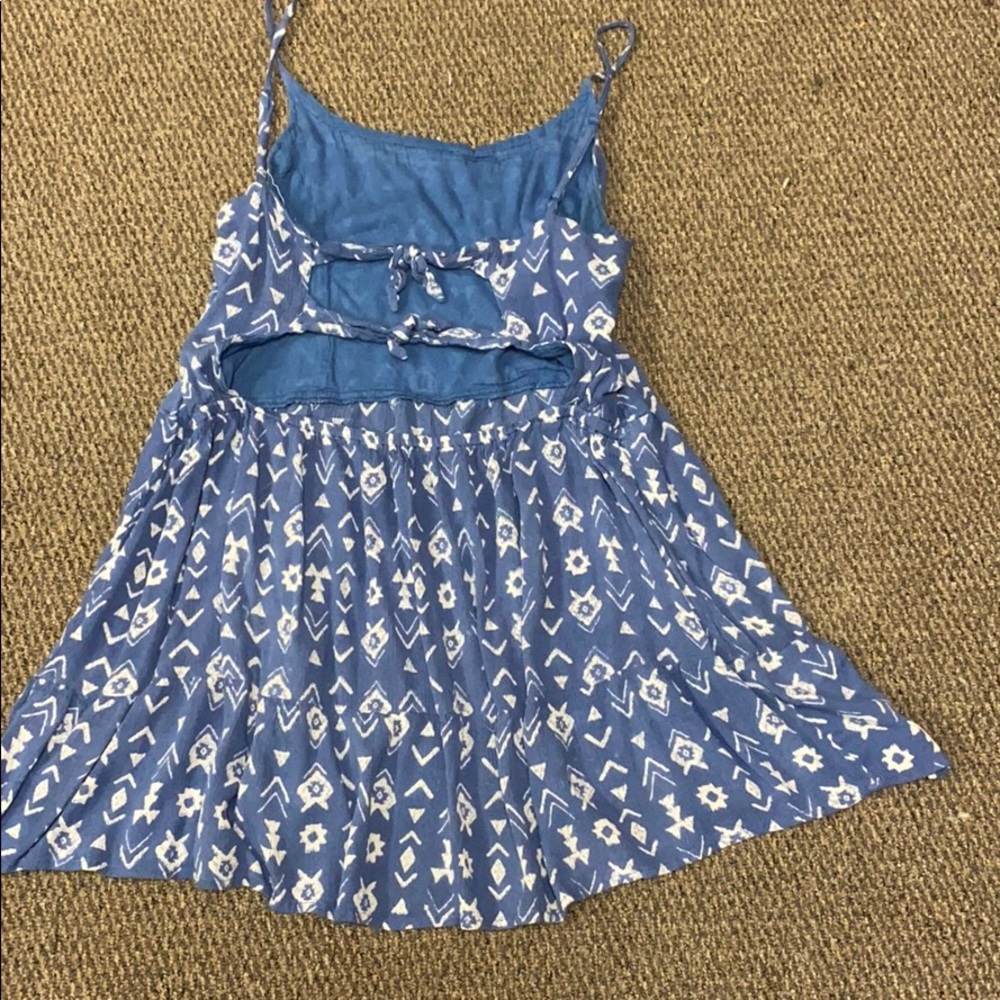 Dress - Picture 2 of 4